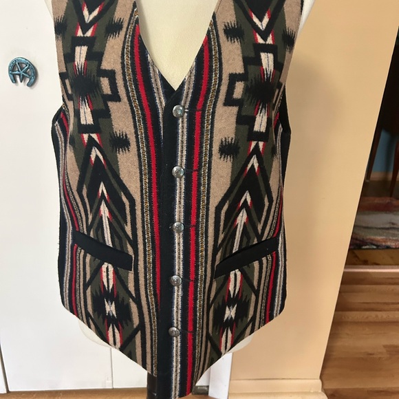 Pendleton Tops - Pendleton Women's Geometric Button Down Vest - Black, Red, Tan
